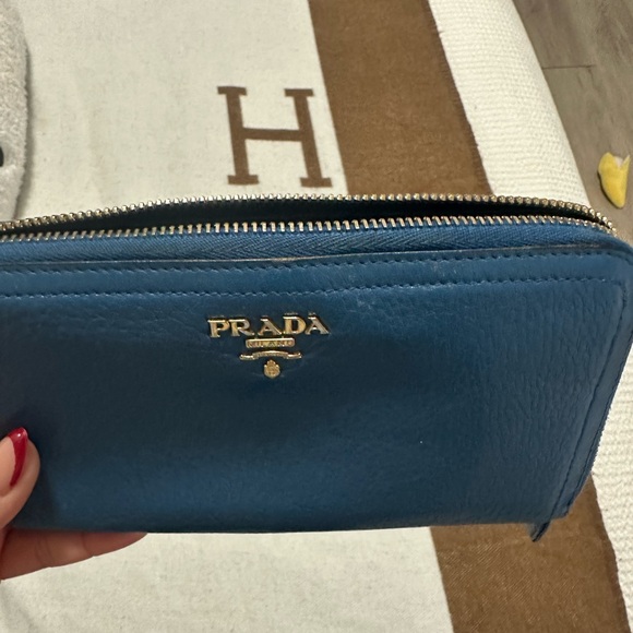 Authentic Blue Prada Wallet - Picture 3 of 5